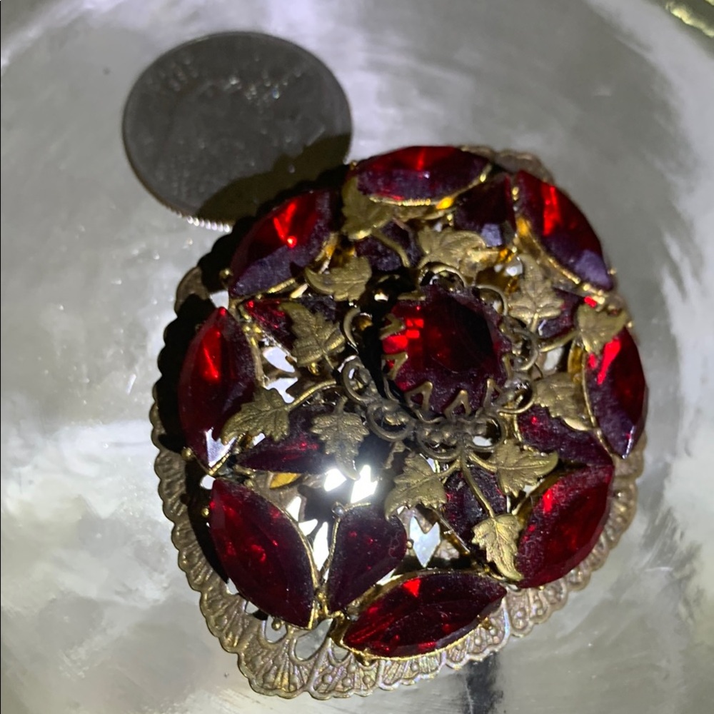 Unbranded Ornate Victorian RUBY RED and Gold tone Bronze Gemstone Brooch Vintage